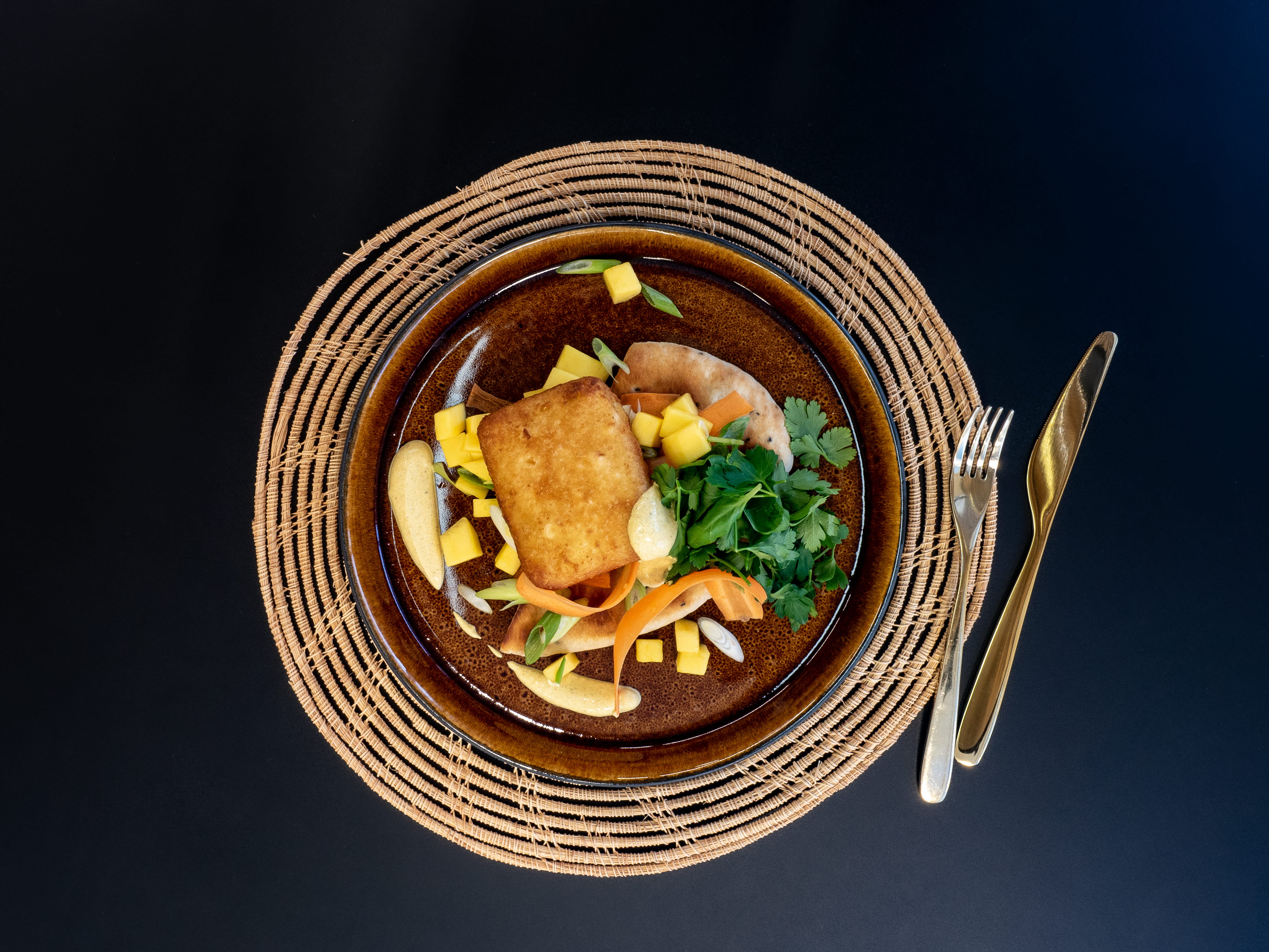 Sprø Torsk med naanbrød og karridressing